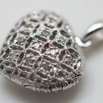 Colgante Corazón oro blanco y brillantes - Imagen 3