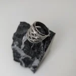 Anillo Imperio de oro blanco con brillantes