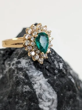 Anillo de oro amarillo