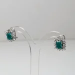 Pendientes Realeza de oro blanco con esmeralda y brillantes - Imagen 2