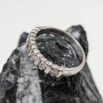 Anillo Dmayra de oro blanco con brillantes
