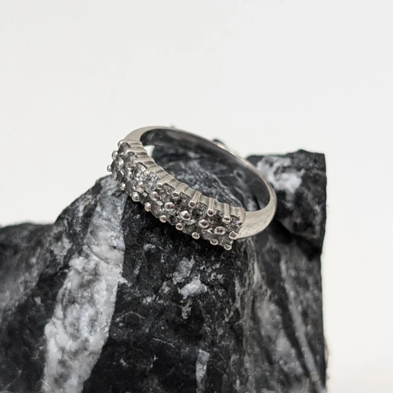 Anillo Emma de oro blanco con brillantes