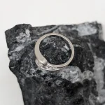 Anillo Mariechy de oro blanco con brillantes