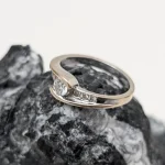 Anillo Mariechy de oro blanco con brillantes