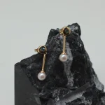 Pendientes Azul de oro amarillo con perlas y piedra azul - Imagen 2