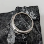 Anillo Solitario de oro blanco con brillante - Imagen 2